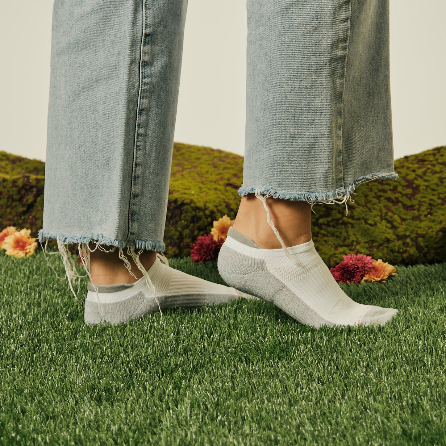 Big Pointelle Floral - Ankle Compression Socks For Women | Dr. Motion