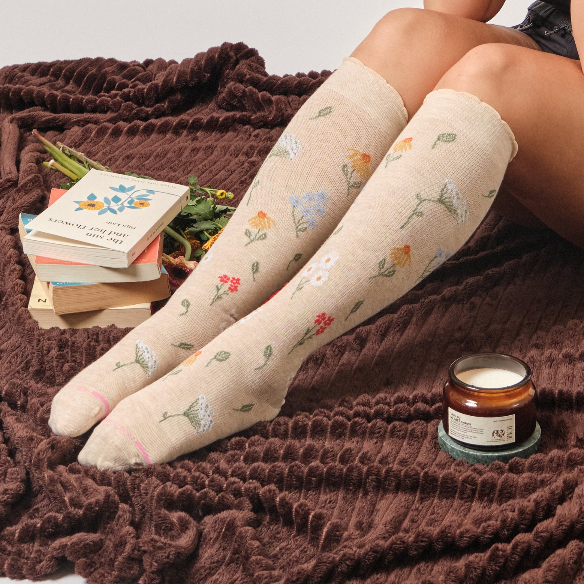 Wildflowers - Knee-High Moderate Compression Socks For Women | Dr. Motion