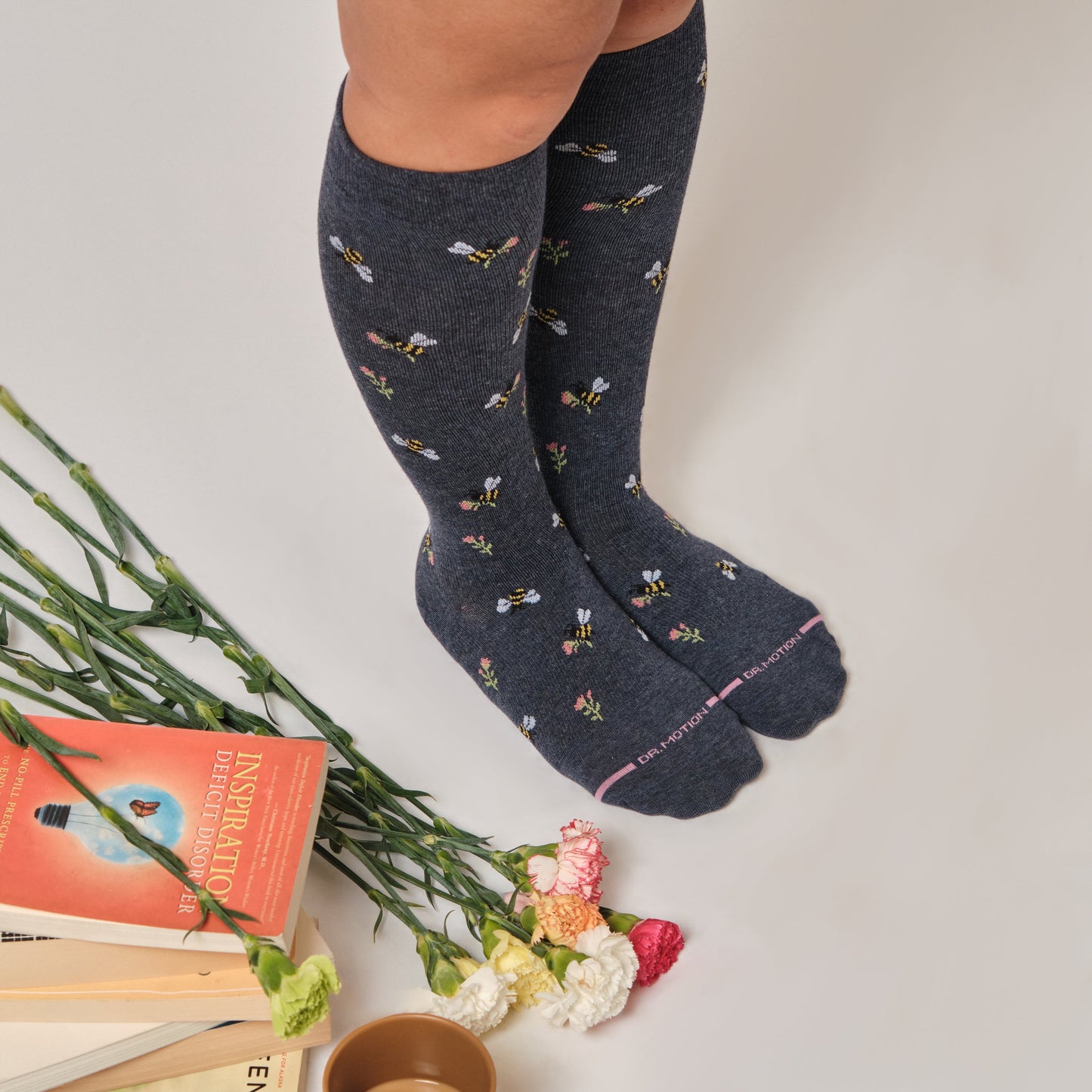 Bees With Flowers - Knee-High Moderate Compressoion Socks For Women | Dr. Motion