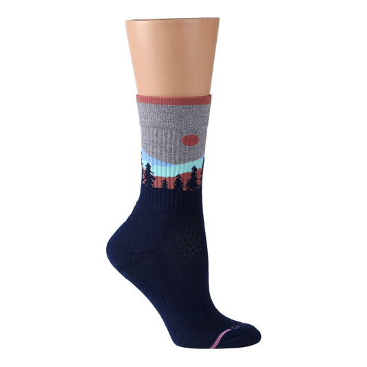 Wood Scene - Compression Outdoor Medium Weight Crew For Women | Dr. Motion