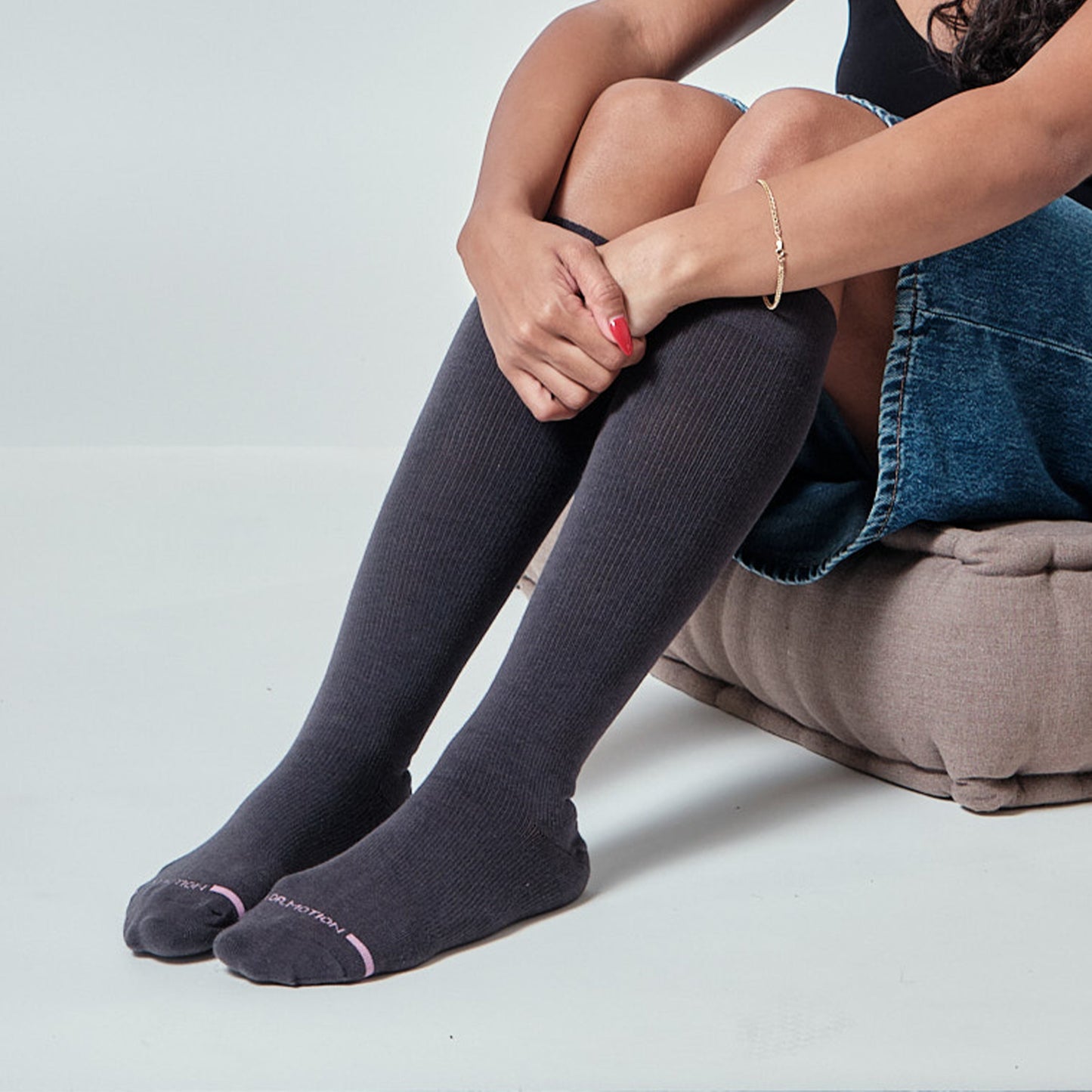 Solid Cotton Blend - Knee-High Compression Socks For Women | Dr. Motion