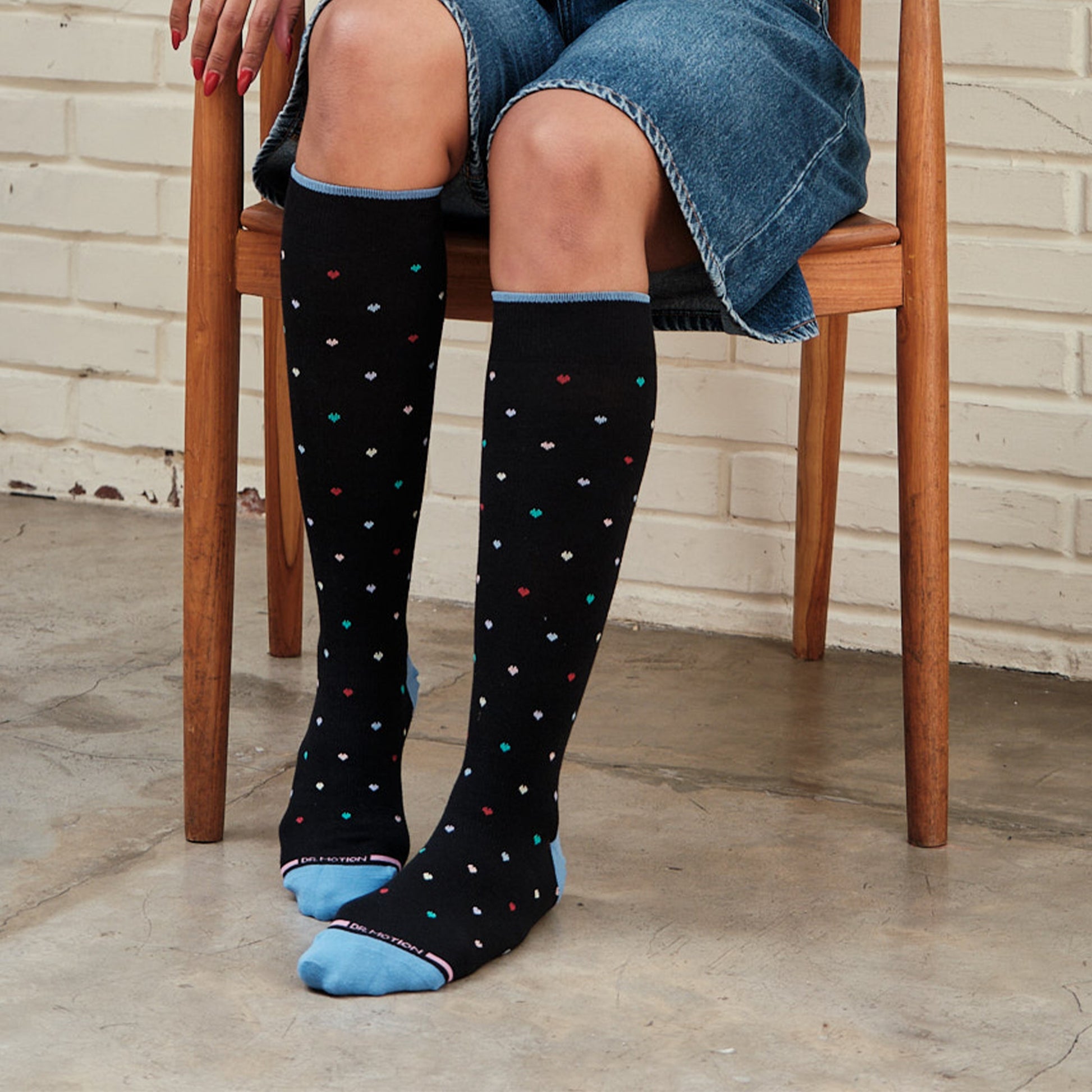 Mini Hearts - Knee-High Compression Socks For Women | Dr. Motion