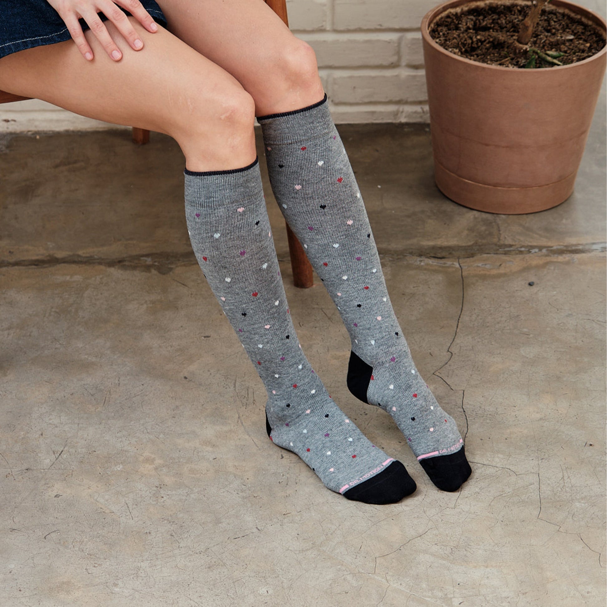 Mini Hearts - Knee-High Compression Socks For Women | Dr. Motion
