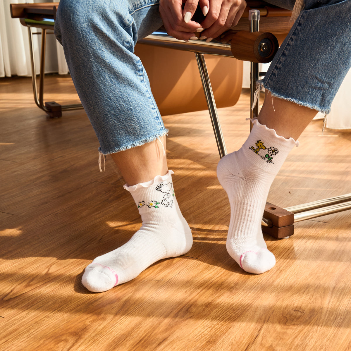 Snoopy Floral Lettuce Edge - Quarter Compression Socks For Women | Dr. Motion
