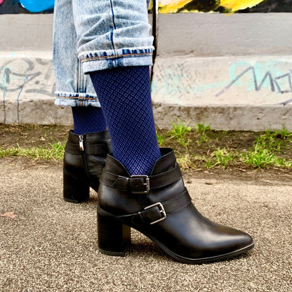 Neat Plaiting - Knee-High Compression Socks For Women | Dr. Motion