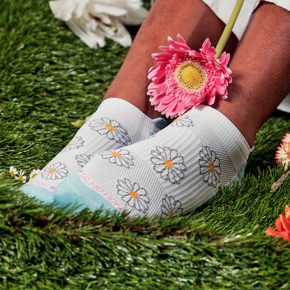 Simple Daisy - Ankle Compression Socks For Women | Dr. Motion