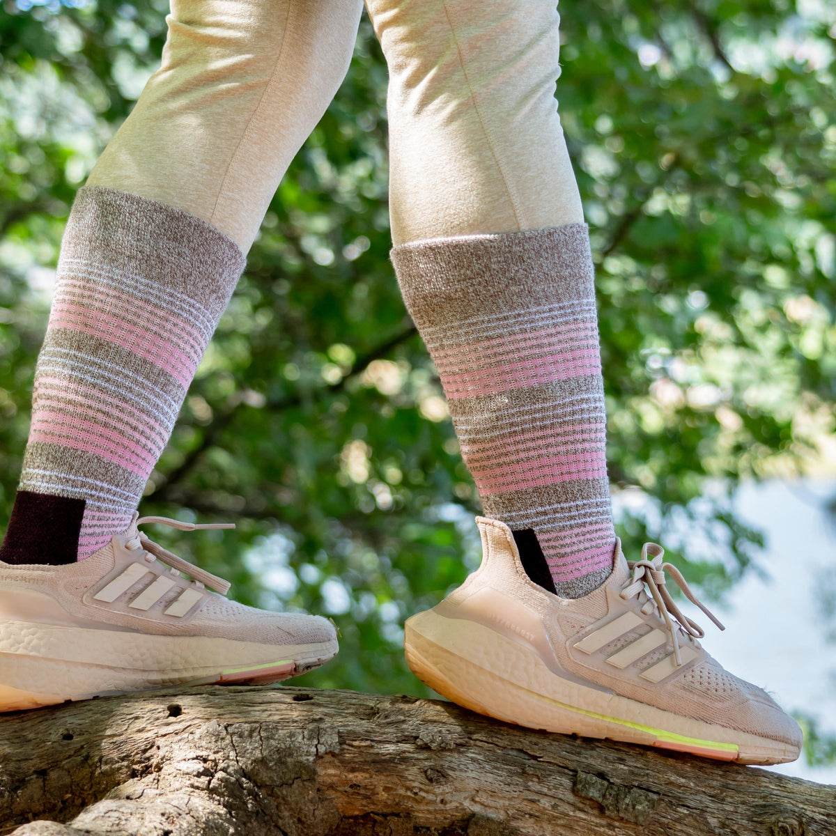 Waterfall Stripe - Compression Outdoor Medium Weight Crew For Women | Dr. Motion