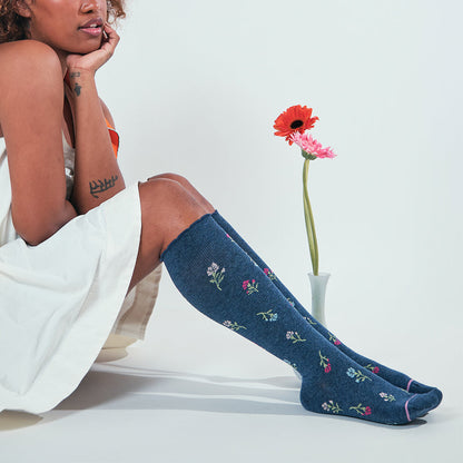 Carnation - Knee-High Compression Socks For Women | Dr. Motion