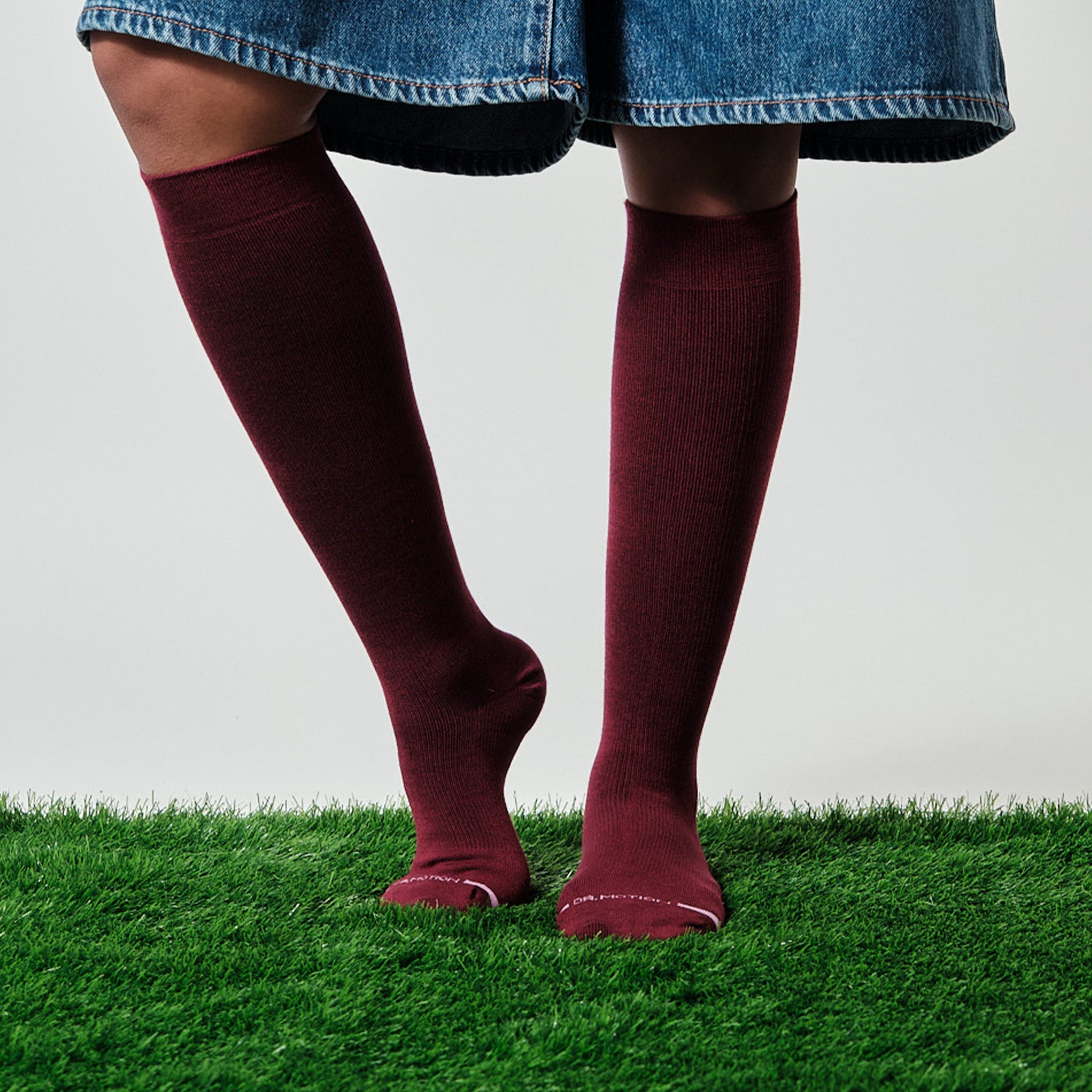 Basic Solid Bamboo - Knee-High Compression Socks For Women | Dr. Motion