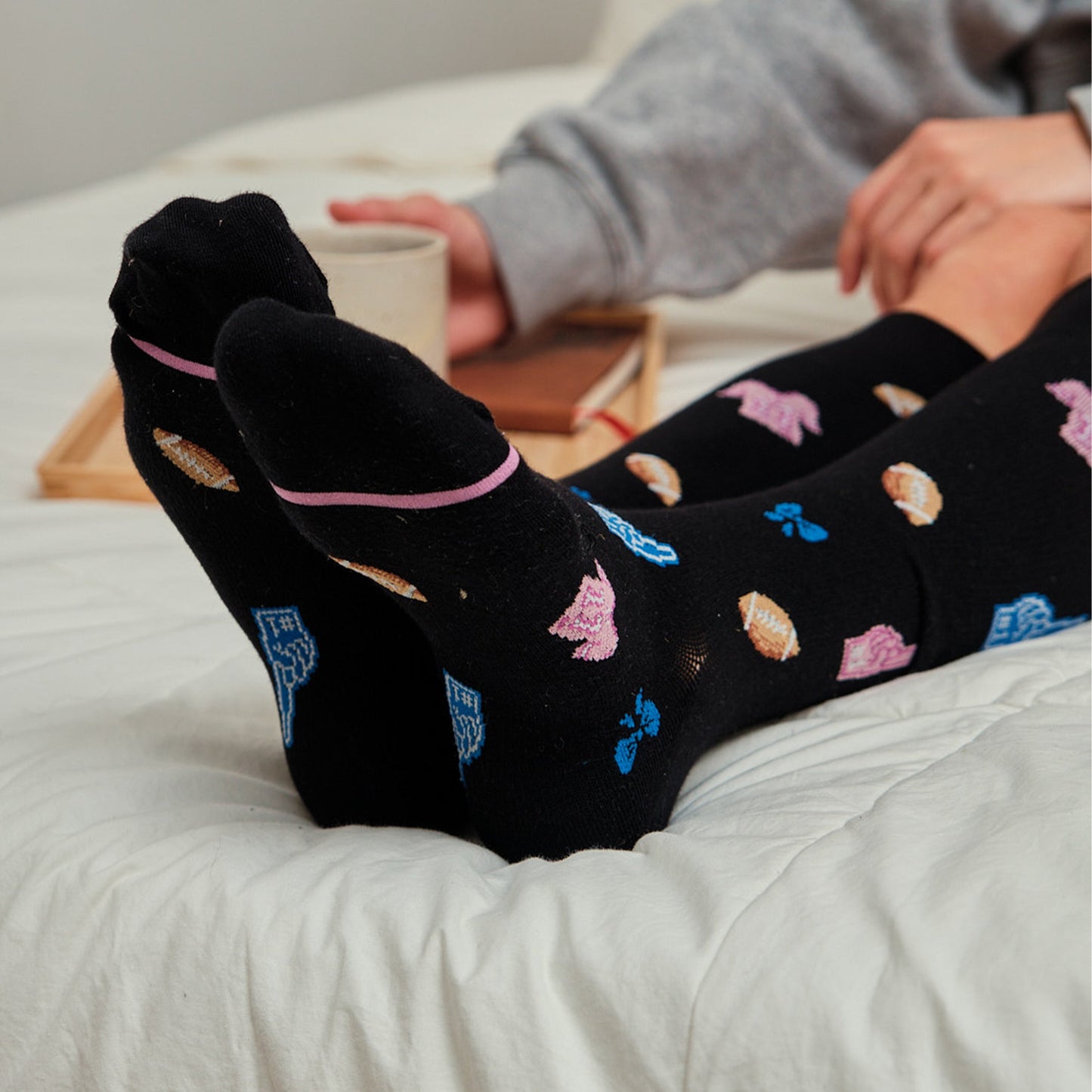Game Day - Knee-High Compression Socks For Women | Dr. Motion