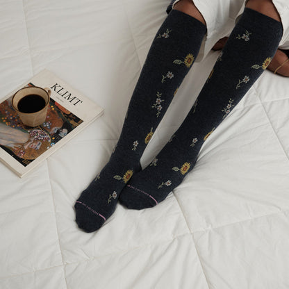 Ditsy Sunflower - Knee-High Compression Socks For Women | Dr. Motion