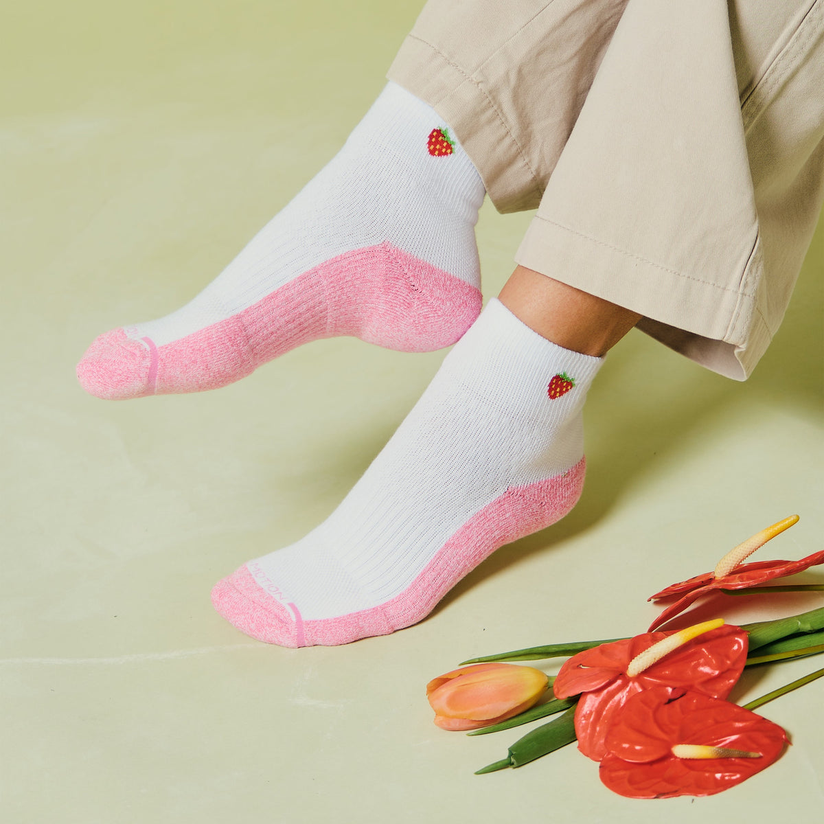 Strawberry - Quarter Compression Socks For Women | Dr. Motion