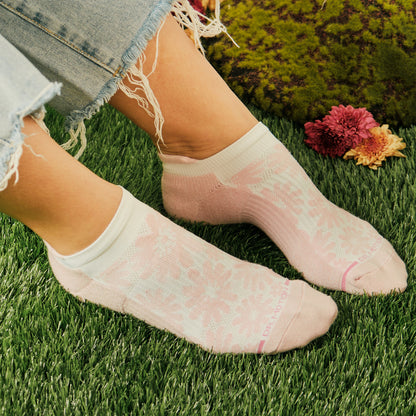 Big Pointelle Floral - Ankle Compression Socks For Women | Dr. Motion