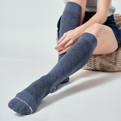 Diamond Pattern - Knee-High Compression Socks For Women | Dr. Motion