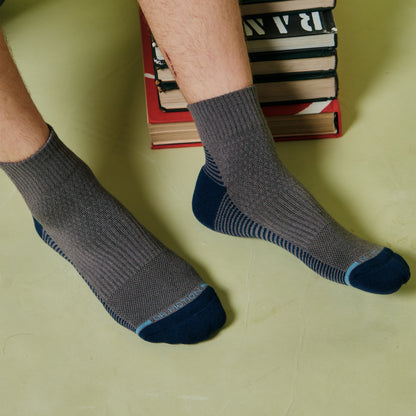 Back Stripes Ribbed Cuff - Quarter Compression Socks For Men | Dr. Motion