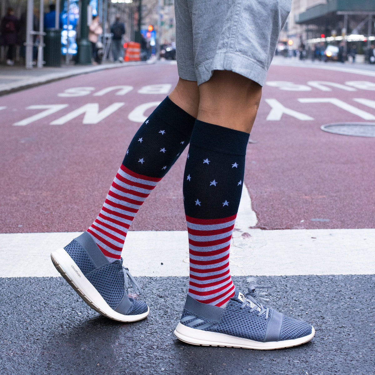 Stars Stripes - Knee-High Compression Socks For Men | Dr. Motion