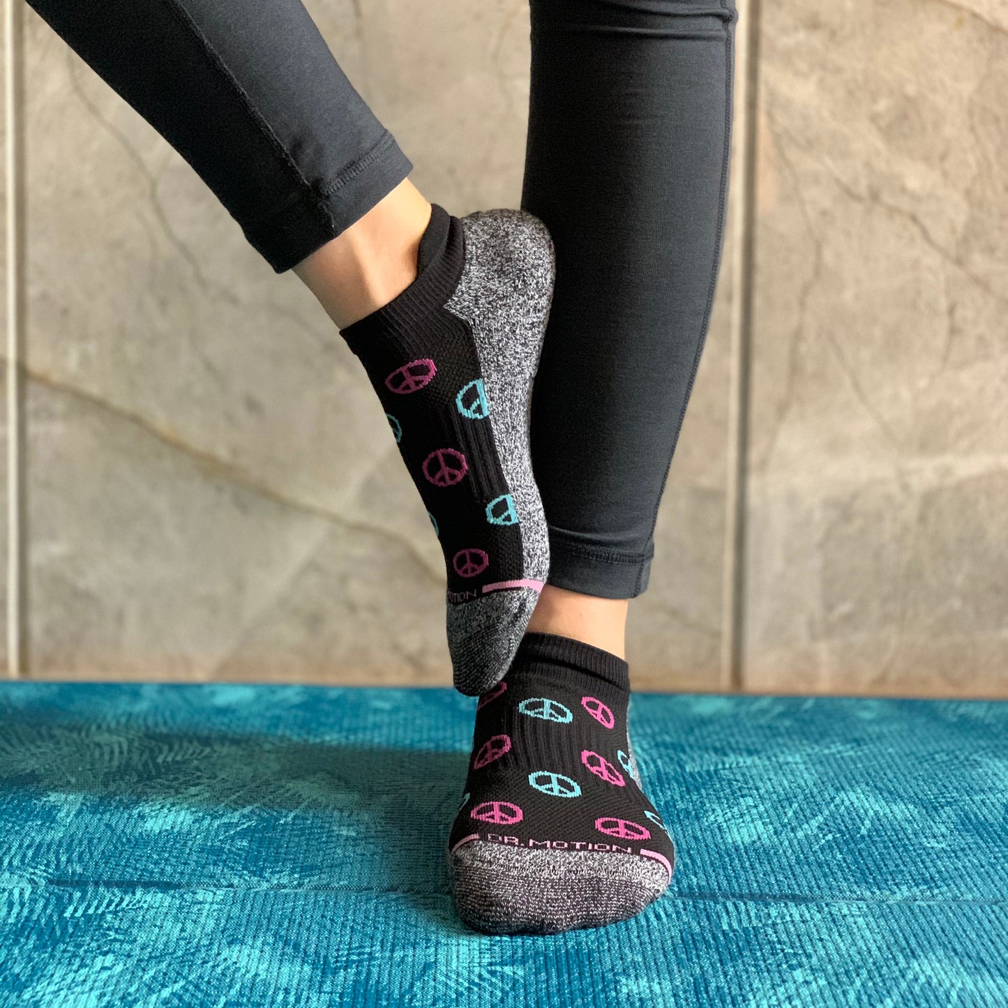 Peace - Ankle Compression Socks For Women | Dr. Motion